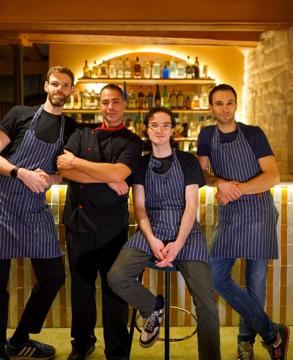 Équipe de Néroli, bar à cocktails et restaurant méditerranéen à Paris 11